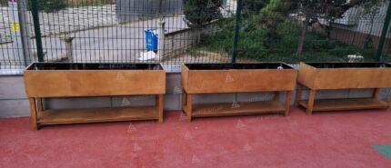 Ahşap Ayaklı Bahçe Saksısı