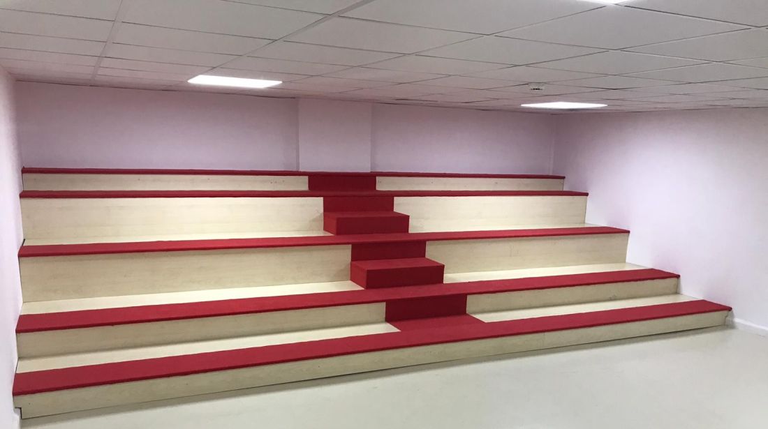 Anasınıfı Tribün Uygulama Ahşap Tribün Seti - Anaokulu ve Okul Salonları İçin